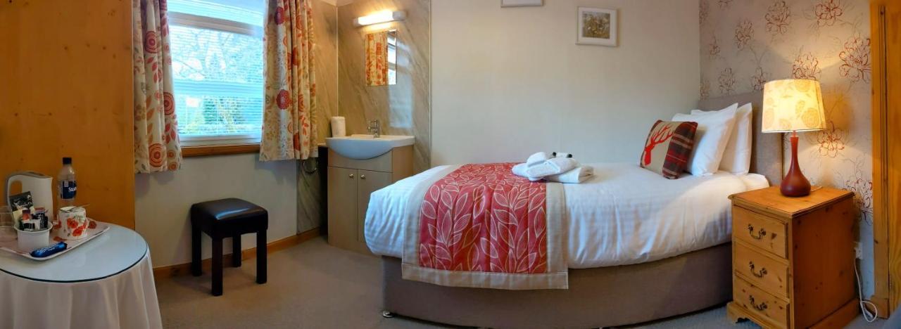 Homagen Bed & Breakfast Roybridge Exteriér fotografie